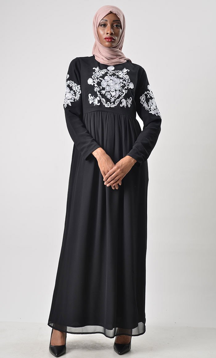 Embroidered Contrast Detail Abaya