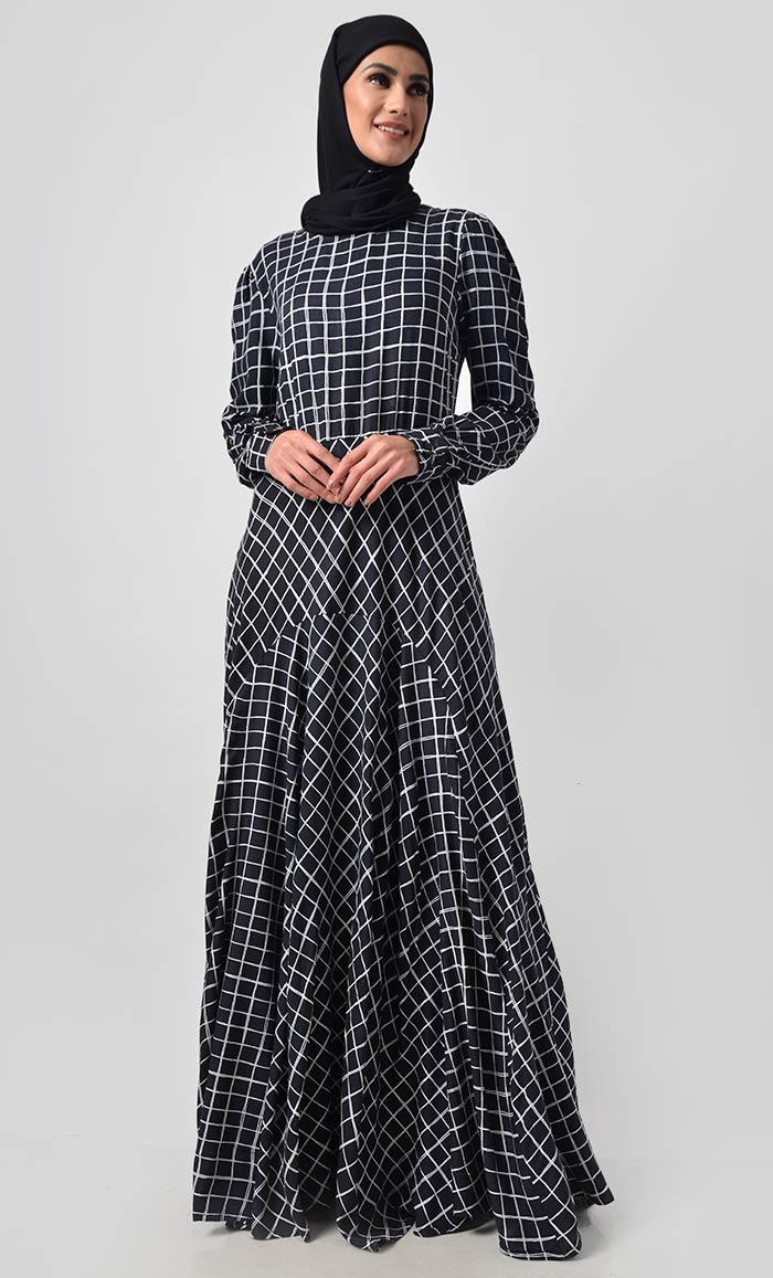 Windowpane Printed Crepe Flare Panelled Abaya