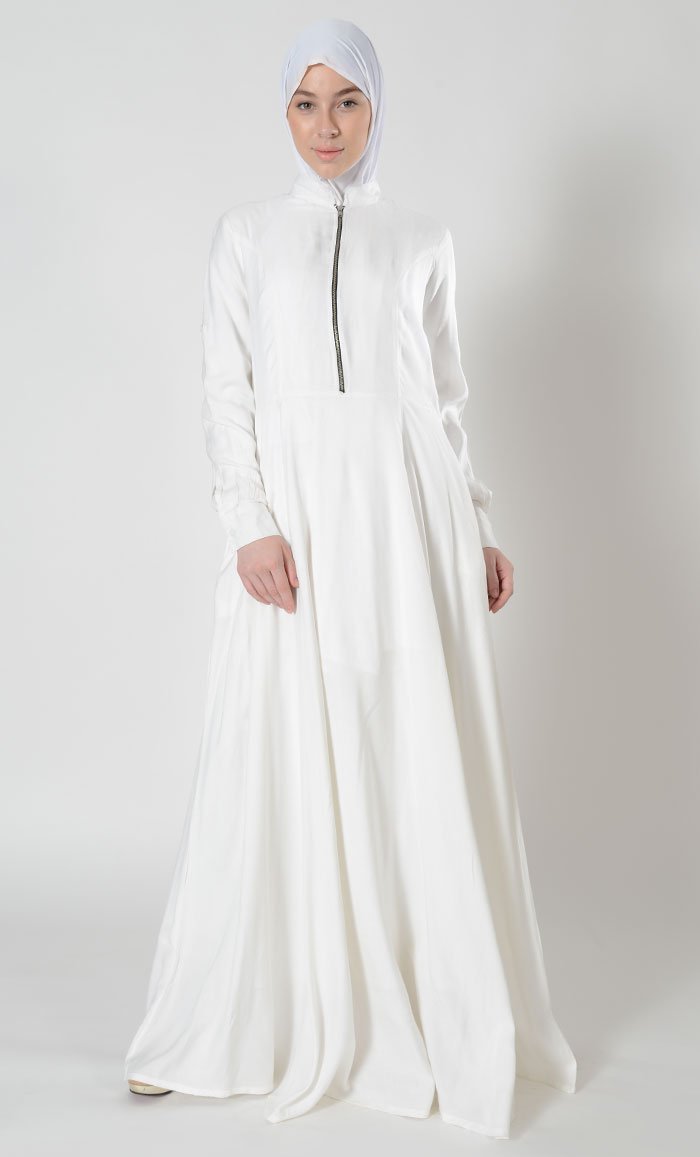 Front Zipper detail pleated Umrah Hajj Abaya dress