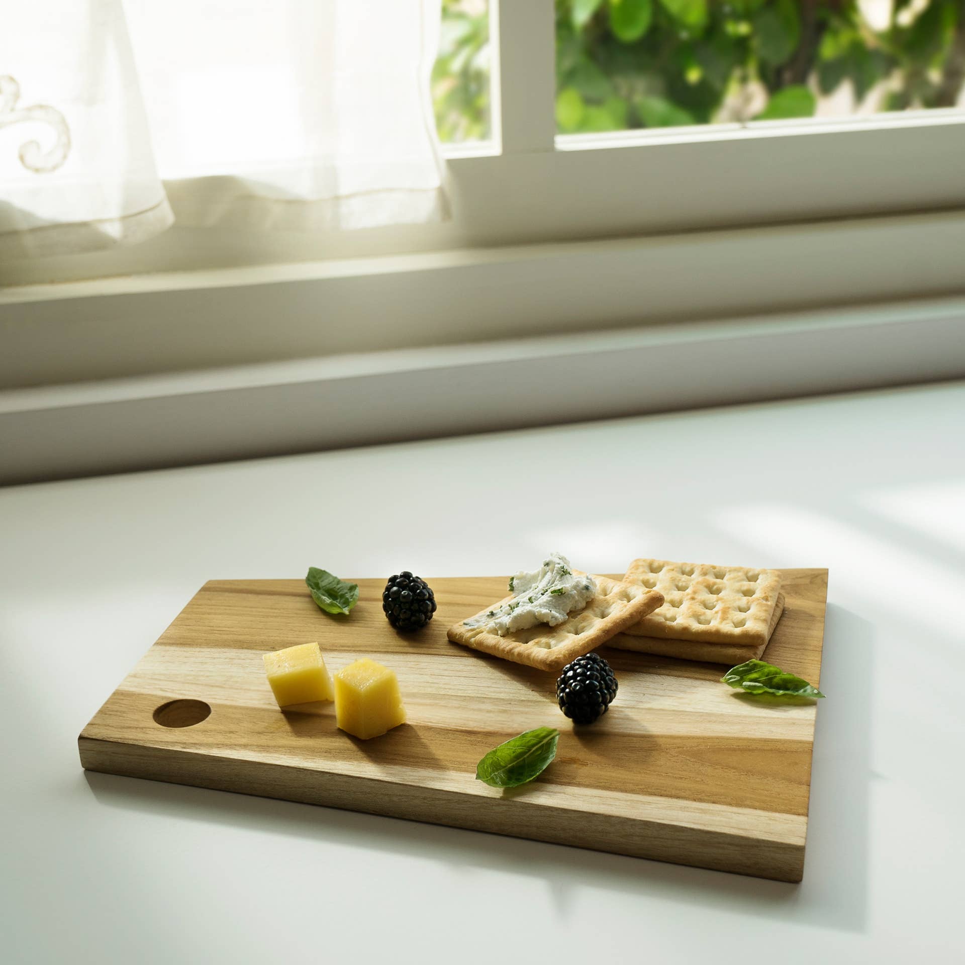 In Teak Wooden Cheese / Bread Board Asym / Natural Wood / 8 X 10 X 0.5 Inches (L X W X H) / Moq - 4 Pcs