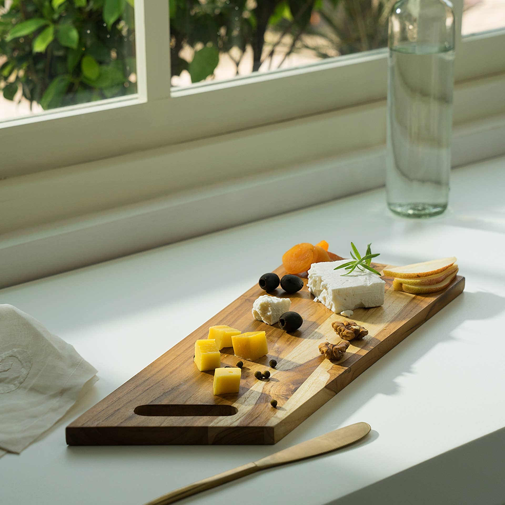 In Teak Wooden Cheese / Bread Board Rectangle / Natural Wood / 17.25 X 7 X 0.5 Inches (L X W X H) / Moq - 4 Pcs